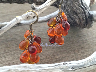 Boucles d'oreilles pendants grappe rouge orangé, verre de Bohème, sur crochet HQ